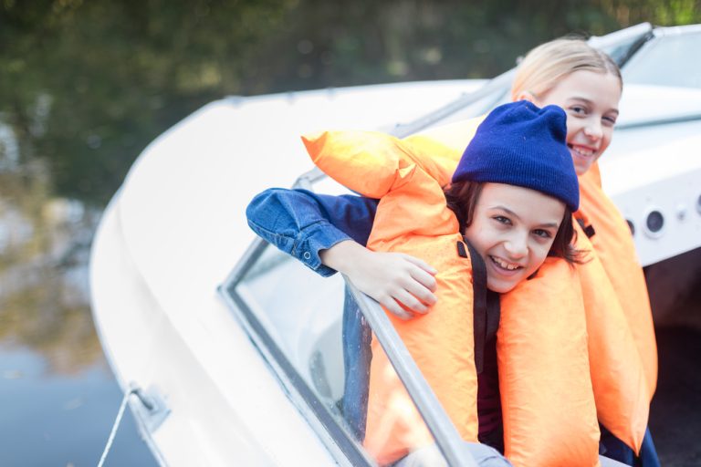 Embarquer à la côte avec des enfants sans stress : mission possible ...
